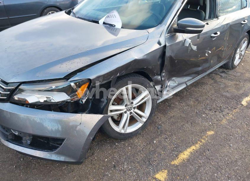 Photo 6 of 2014 Volkswagen Passat SE (VIN 1VWBS7A32EC057808)