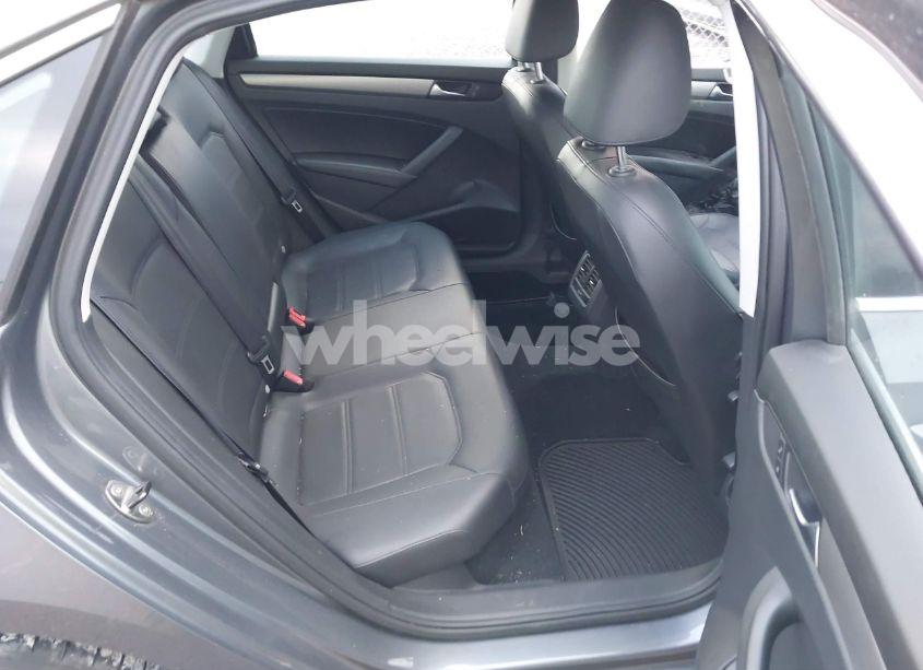 Photo 8 of 2014 Volkswagen Passat SE (VIN 1VWBS7A32EC057808)