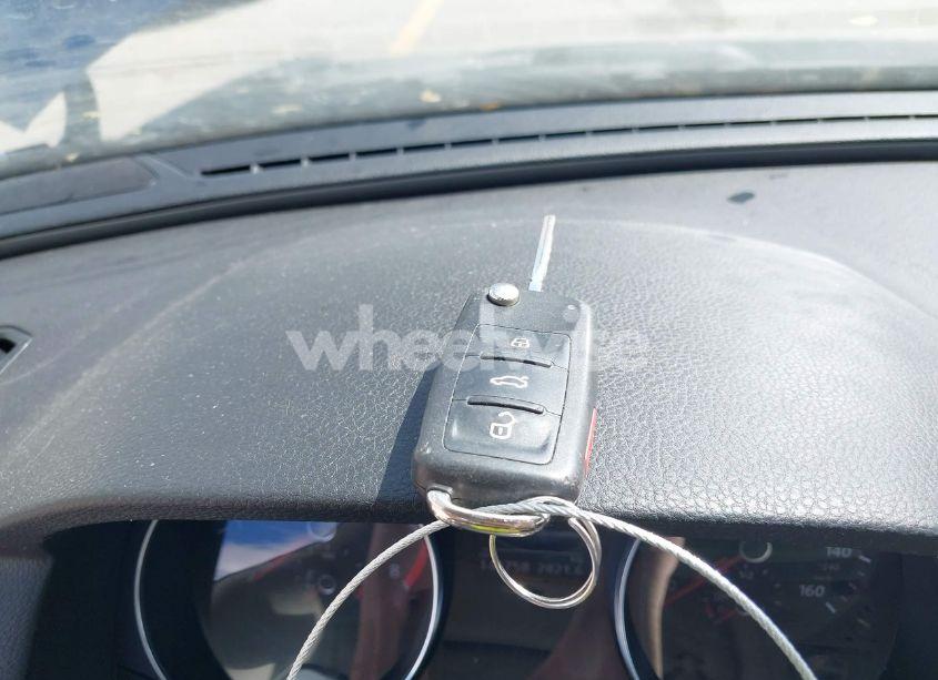 Photo 11 of 2016 Volkswagen Passat 1.8T SE (VIN 1VWBS7A32GC024701)