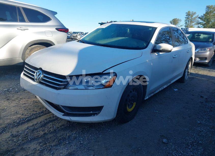 Photo 2 of 2014 Volkswagen Passat 1.8T SE (VIN 1VWBS7A33EC066257)
