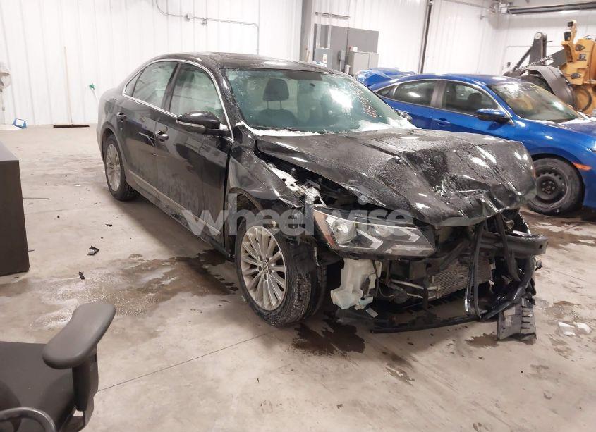 2016 Volkswagen Passat 1.8T SE (VIN 1VWBS7A33GC056668) main photo