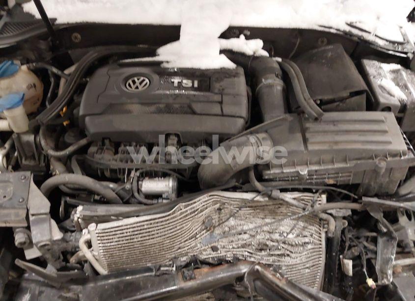 Photo 10 of 2016 Volkswagen Passat 1.8T SE (VIN 1VWBS7A33GC056668)