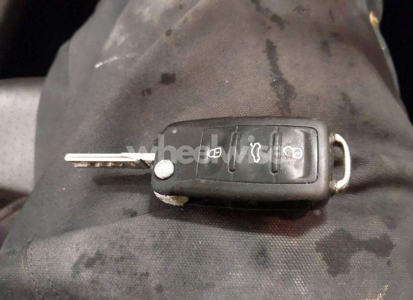 Photo 11 of 2016 Volkswagen Passat 1.8T SE (VIN 1VWBS7A33GC056668)