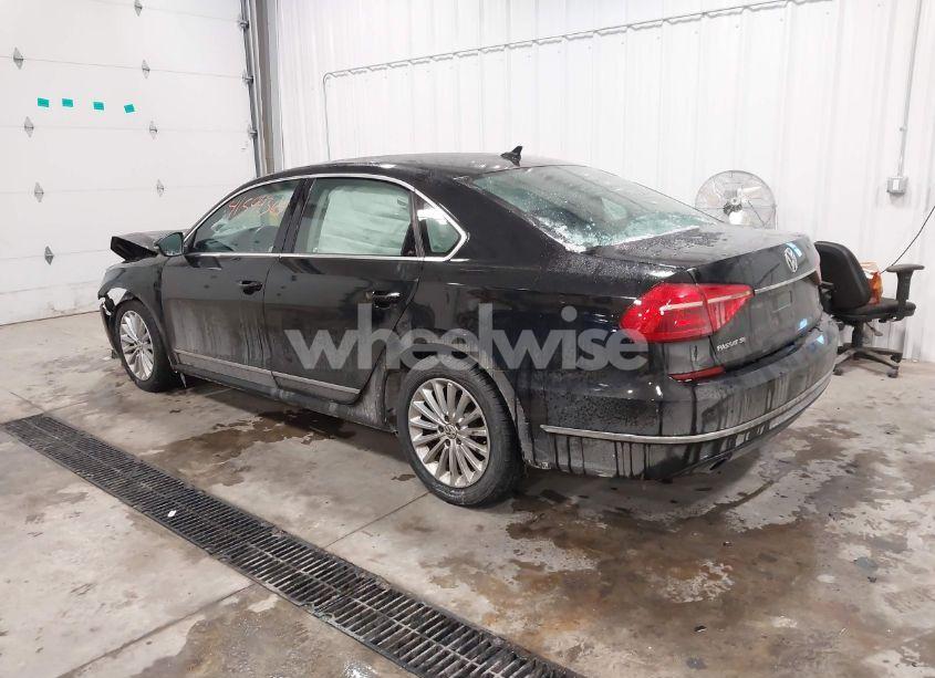 Photo 3 of 2016 Volkswagen Passat 1.8T SE (VIN 1VWBS7A33GC056668)