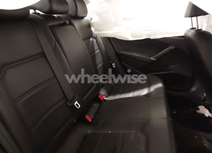 Photo 8 of 2016 Volkswagen Passat 1.8T SE (VIN 1VWBS7A33GC056668)