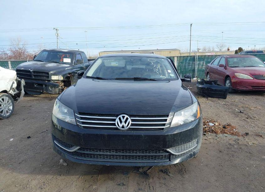 Photo 13 of 2015 Volkswagen Passat 1.8T SE (VIN 1VWBS7A34FC017313)