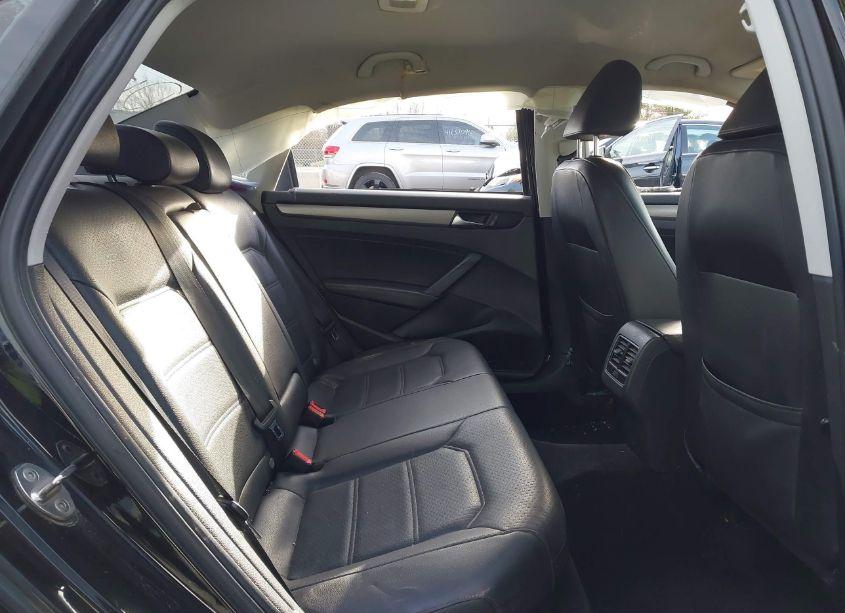 Photo 8 of 2015 Volkswagen Passat 1.8T SE (VIN 1VWBS7A34FC017313)