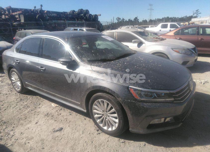 2016 Volkswagen Passat 1.8T SE (VIN 1VWBS7A34GC059434) main photo