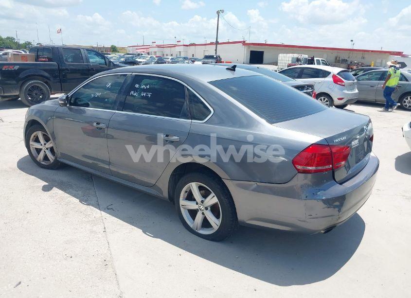 Photo 3 of 2014 Volkswagen Passat 1.8T SE (VIN 1VWBS7A35EC098479)