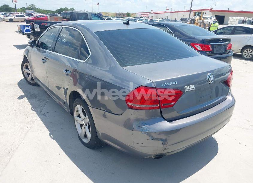Photo 6 of 2014 Volkswagen Passat 1.8T SE (VIN 1VWBS7A35EC098479)