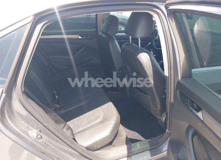 Photo 8 of 2014 Volkswagen Passat 1.8T SE (VIN 1VWBS7A35EC098479)