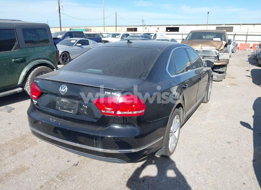 Photo 4 of 2015 Volkswagen Passat 1.8T SE (VIN 1VWBS7A35FC104413)