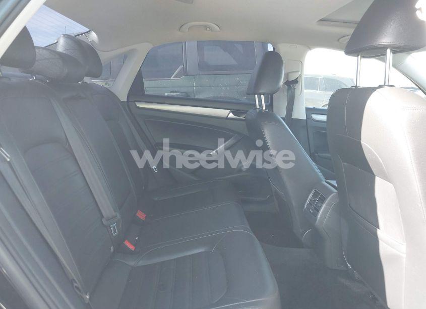 Photo 8 of 2015 Volkswagen Passat 1.8T SE (VIN 1VWBS7A35FC104413)