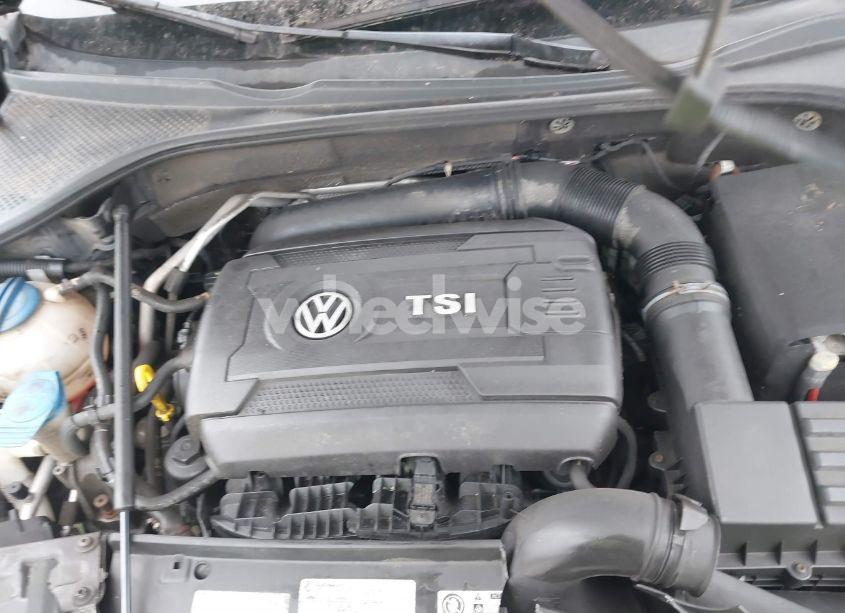 Photo 10 of 2014 Volkswagen Passat 1.8T SE (VIN 1VWBS7A36EC098152)