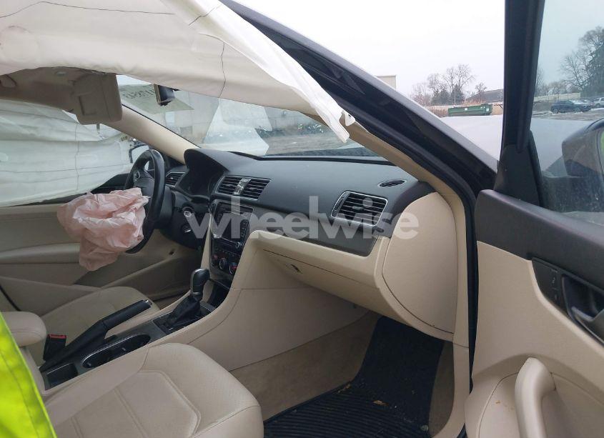 Photo 5 of 2014 Volkswagen Passat 1.8T SE (VIN 1VWBS7A36EC098152)