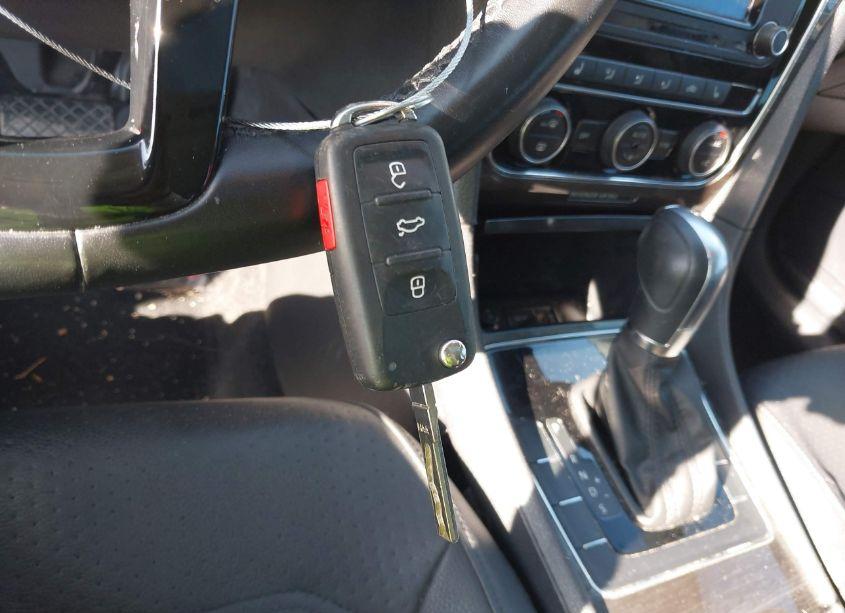 Photo 11 of 2016 Volkswagen Passat 1.8T SE (VIN 1VWBS7A36GC022224)