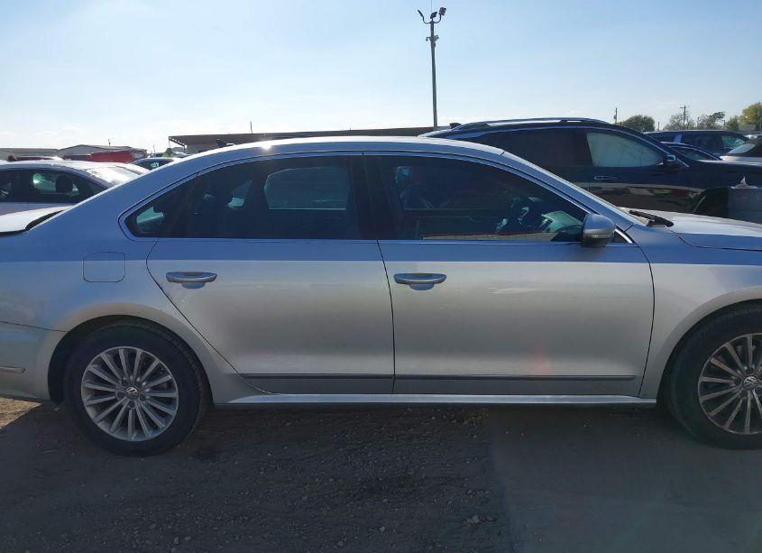 Photo 13 of 2016 Volkswagen Passat 1.8T SE (VIN 1VWBS7A36GC022224)