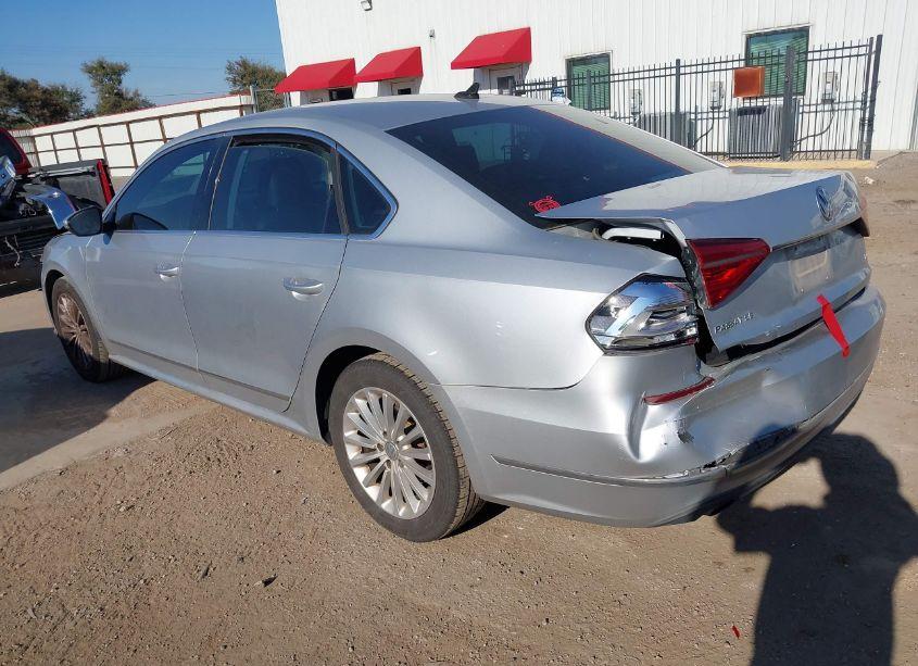 Photo 3 of 2016 Volkswagen Passat 1.8T SE (VIN 1VWBS7A36GC022224)