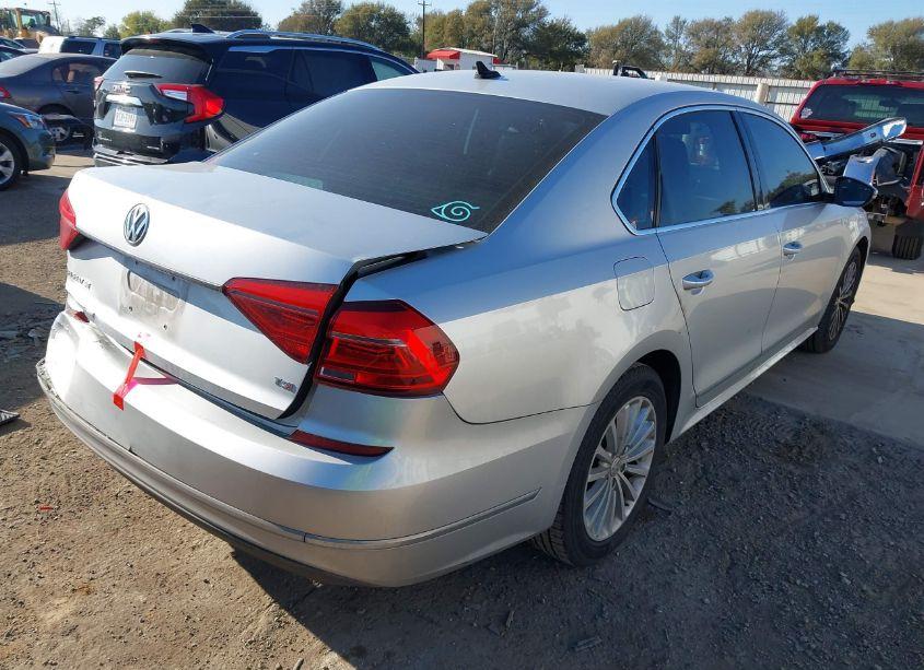 Photo 4 of 2016 Volkswagen Passat 1.8T SE (VIN 1VWBS7A36GC022224)