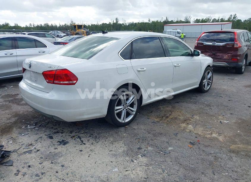 Photo 4 of 2014 Volkswagen Passat 1.8T SE (VIN 1VWBS7A37EC079738)