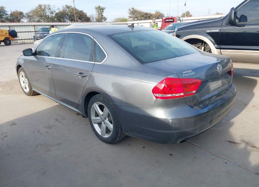 Photo 3 of 2015 Volkswagen Passat 1.8T SE (VIN 1VWBS7A37FC064500)