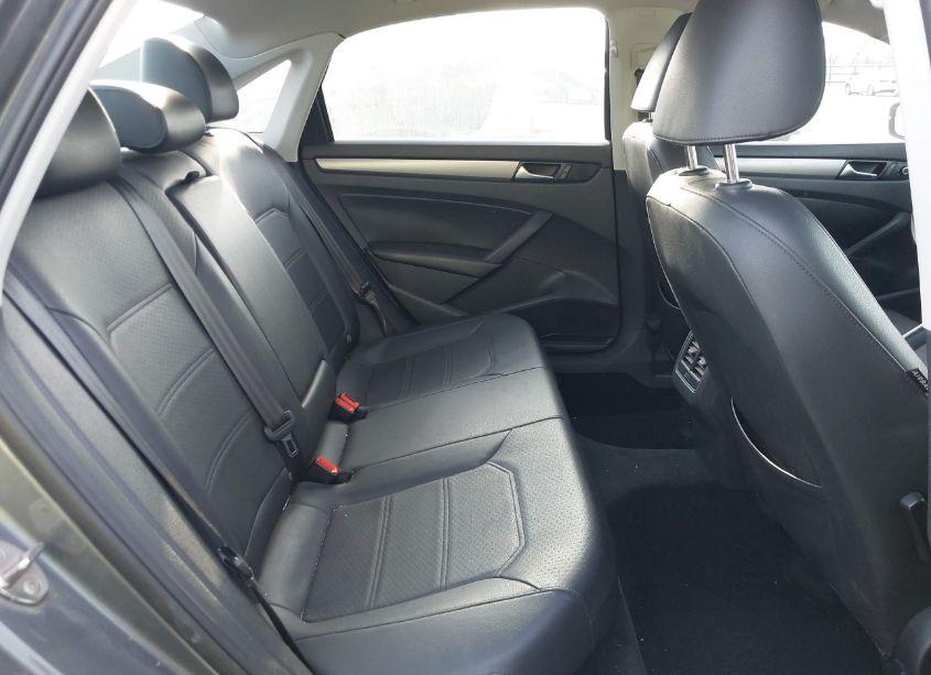 Photo 8 of 2015 Volkswagen Passat 1.8T SE (VIN 1VWBS7A37FC064500)