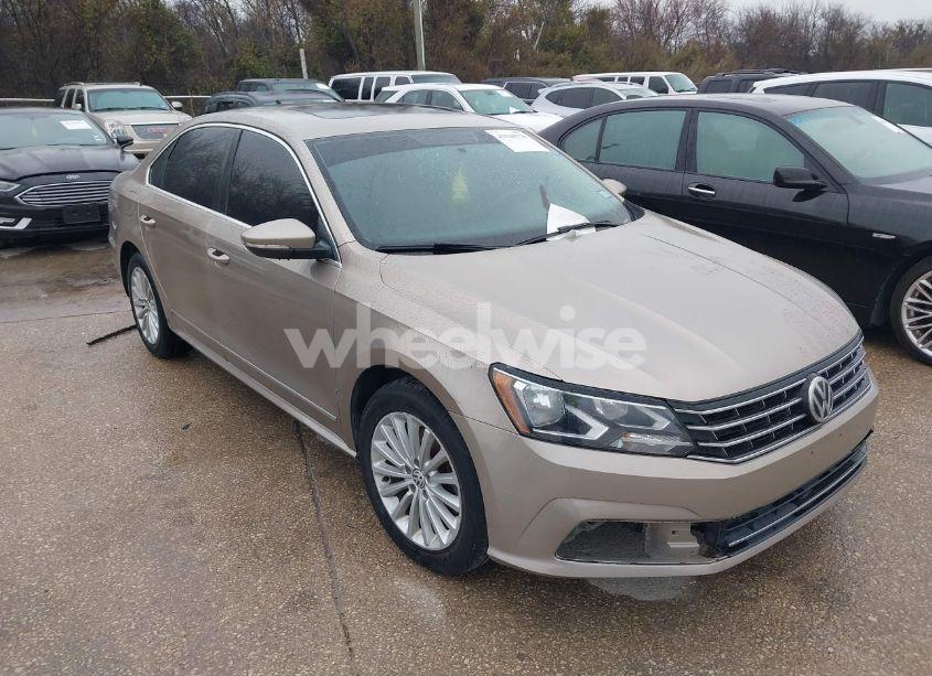 2016 Volkswagen Passat 1.8T SE (VIN 1VWBS7A37GC010079) main photo