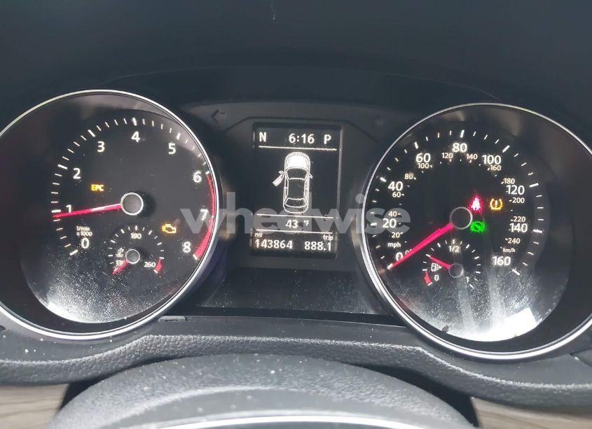 Photo 7 of 2016 Volkswagen Passat 1.8T SE (VIN 1VWBS7A37GC010079)