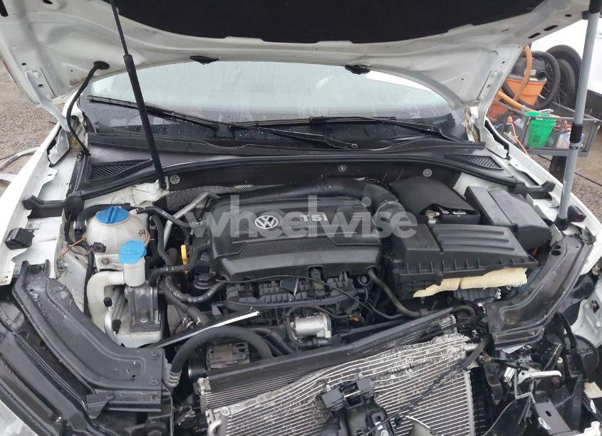 Photo 10 of 2016 Volkswagen Passat 1.8T SE (VIN 1VWBS7A37GC056365)