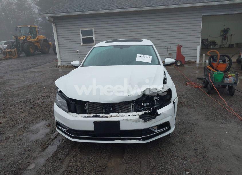 Photo 12 of 2016 Volkswagen Passat 1.8T SE (VIN 1VWBS7A37GC056365)