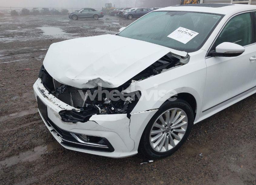 Photo 17 of 2016 Volkswagen Passat 1.8T SE (VIN 1VWBS7A37GC056365)