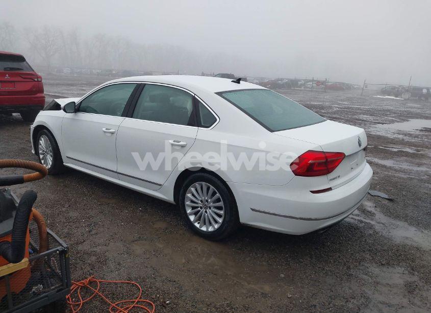 Photo 3 of 2016 Volkswagen Passat 1.8T SE (VIN 1VWBS7A37GC056365)