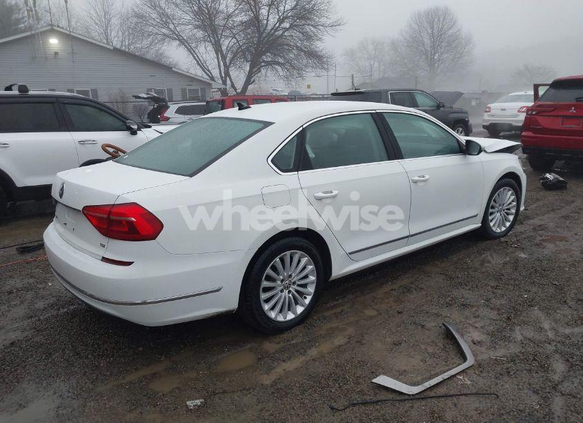 Photo 4 of 2016 Volkswagen Passat 1.8T SE (VIN 1VWBS7A37GC056365)
