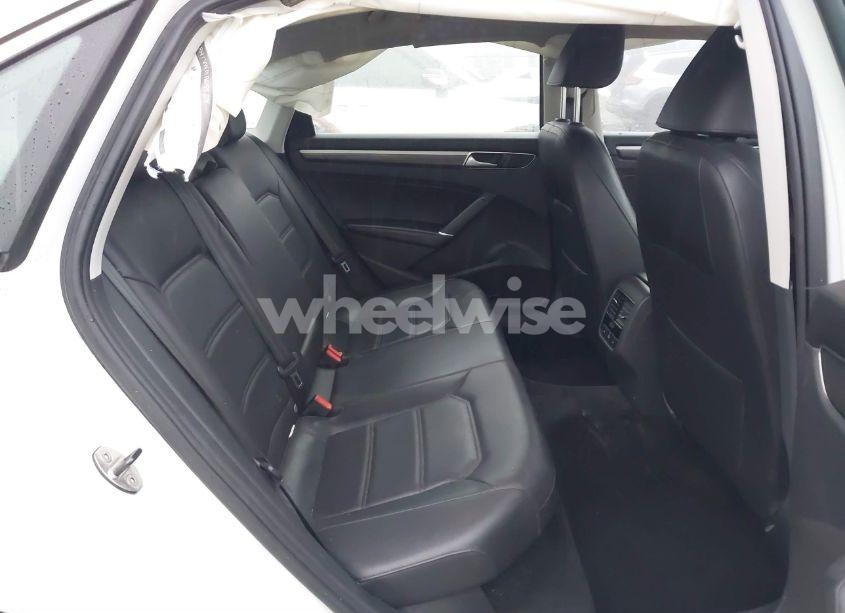 Photo 8 of 2016 Volkswagen Passat 1.8T SE (VIN 1VWBS7A37GC056365)