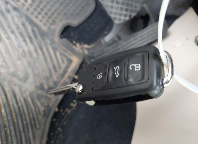 Photo 11 of 2016 Volkswagen Passat 1.8T SE (VIN 1VWBS7A37GC062148)