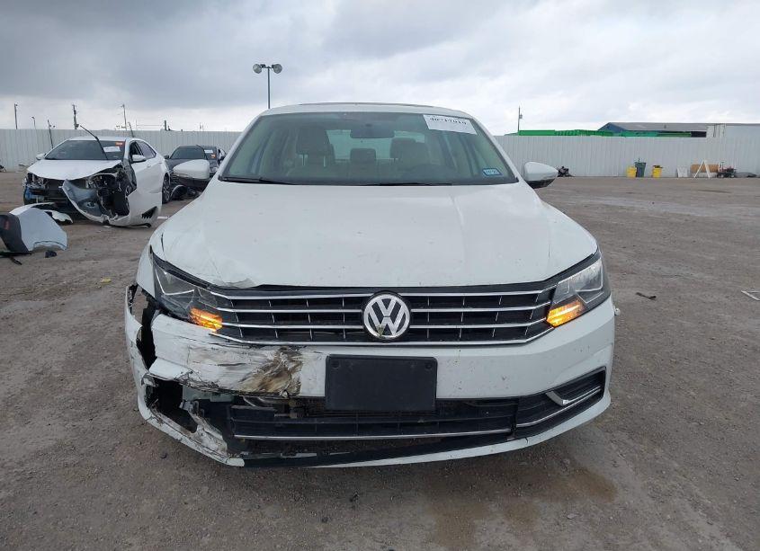 Photo 12 of 2016 Volkswagen Passat 1.8T SE (VIN 1VWBS7A37GC062148)