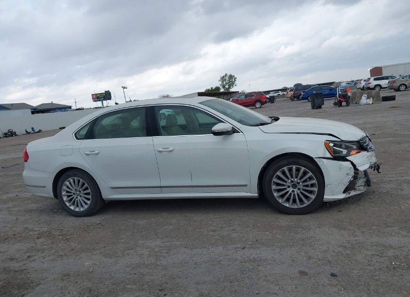 Photo 13 of 2016 Volkswagen Passat 1.8T SE (VIN 1VWBS7A37GC062148)