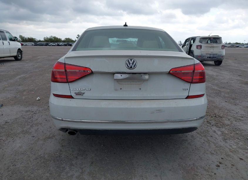 Photo 16 of 2016 Volkswagen Passat 1.8T SE (VIN 1VWBS7A37GC062148)