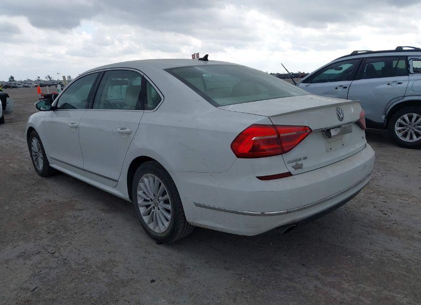 Photo 3 of 2016 Volkswagen Passat 1.8T SE (VIN 1VWBS7A37GC062148)