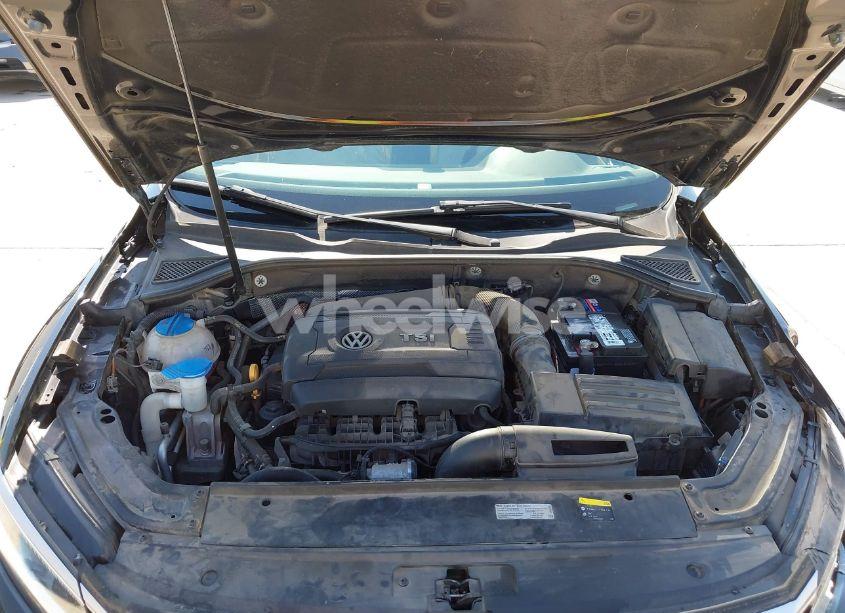 Photo 10 of 2016 Volkswagen Passat 1.8T SE (VIN 1VWBS7A37GC062246)