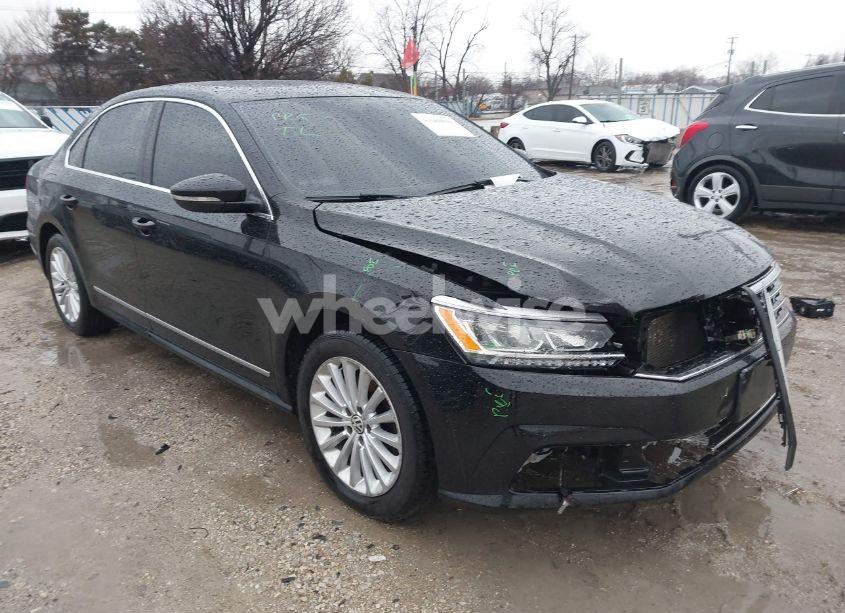 2016 Volkswagen Passat 1.8T SE (VIN 1VWBS7A37GC069617) main photo