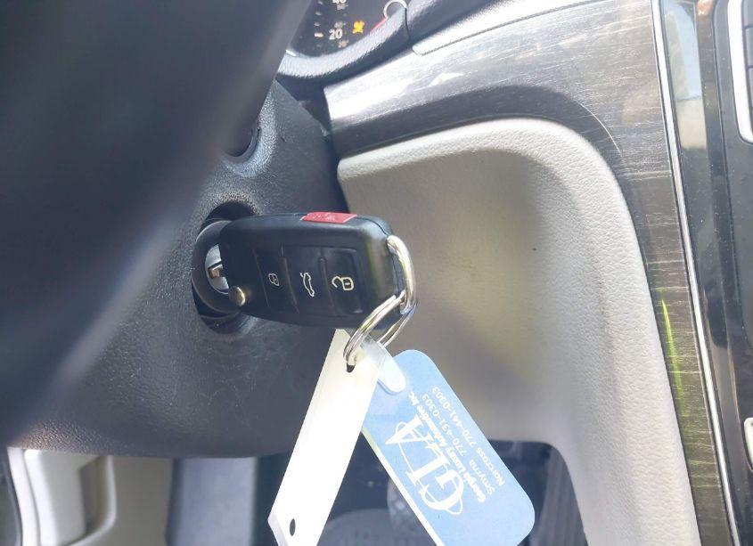 Photo 11 of 2016 Volkswagen Passat 1.8T SE (VIN 1VWBS7A38GC033936)