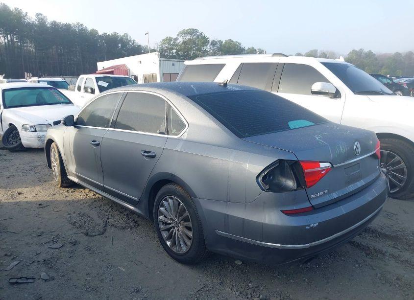 Photo 14 of 2016 Volkswagen Passat 1.8T SE (VIN 1VWBS7A38GC033936)