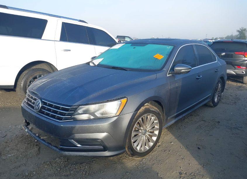 Photo 2 of 2016 Volkswagen Passat 1.8T SE (VIN 1VWBS7A38GC033936)