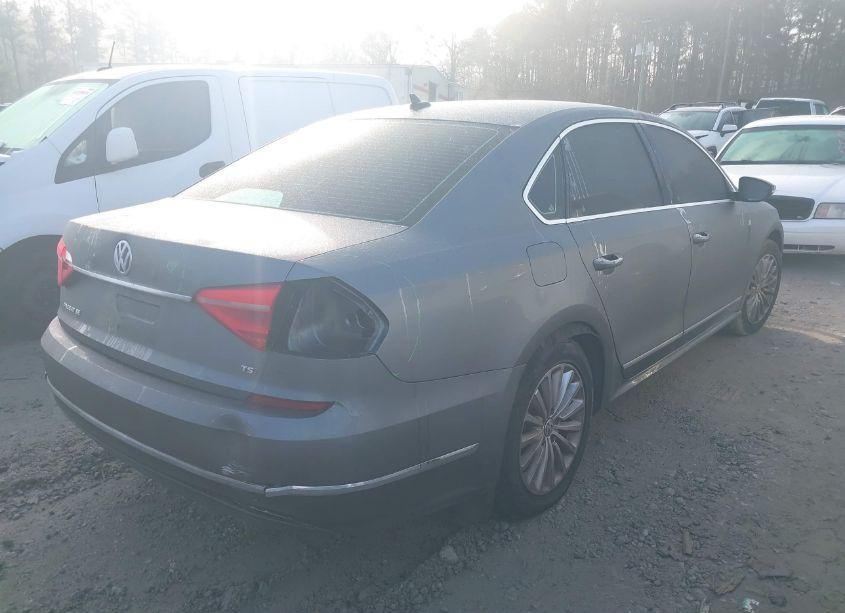 Photo 4 of 2016 Volkswagen Passat 1.8T SE (VIN 1VWBS7A38GC033936)