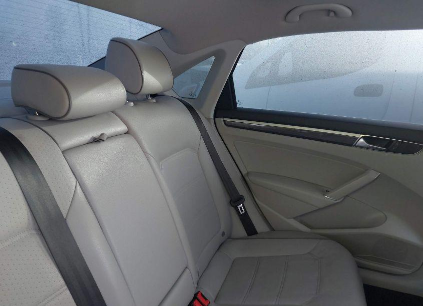 Photo 8 of 2016 Volkswagen Passat 1.8T SE (VIN 1VWBS7A38GC033936)