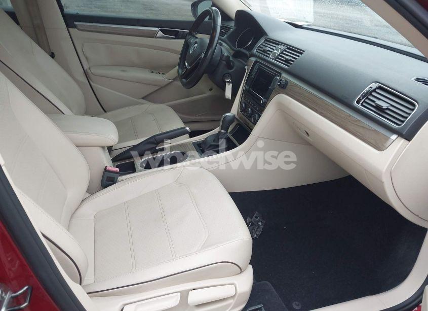 Photo 5 of 2016 Volkswagen Passat 1.8T SE (VIN 1VWBS7A38GC045519)