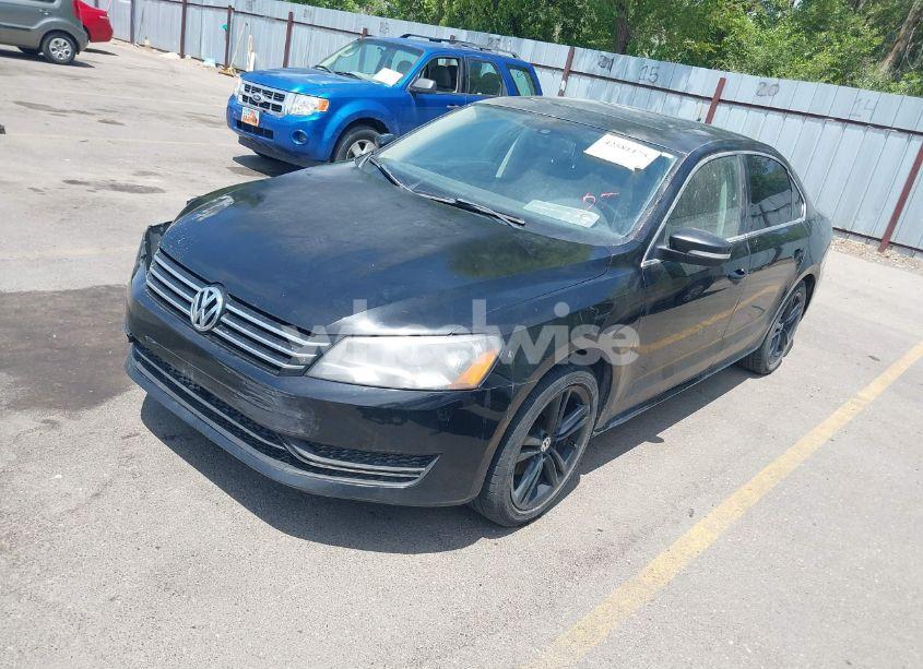 Photo 2 of 2014 Volkswagen Passat 1.8T SE (VIN 1VWBS7A39EC077926)
