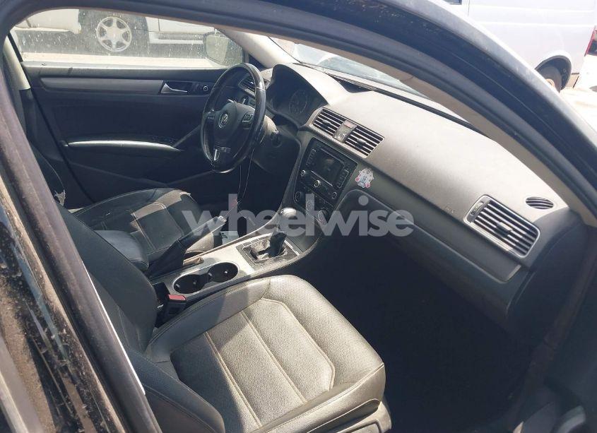 Photo 5 of 2014 Volkswagen Passat 1.8T SE (VIN 1VWBS7A39EC077926)