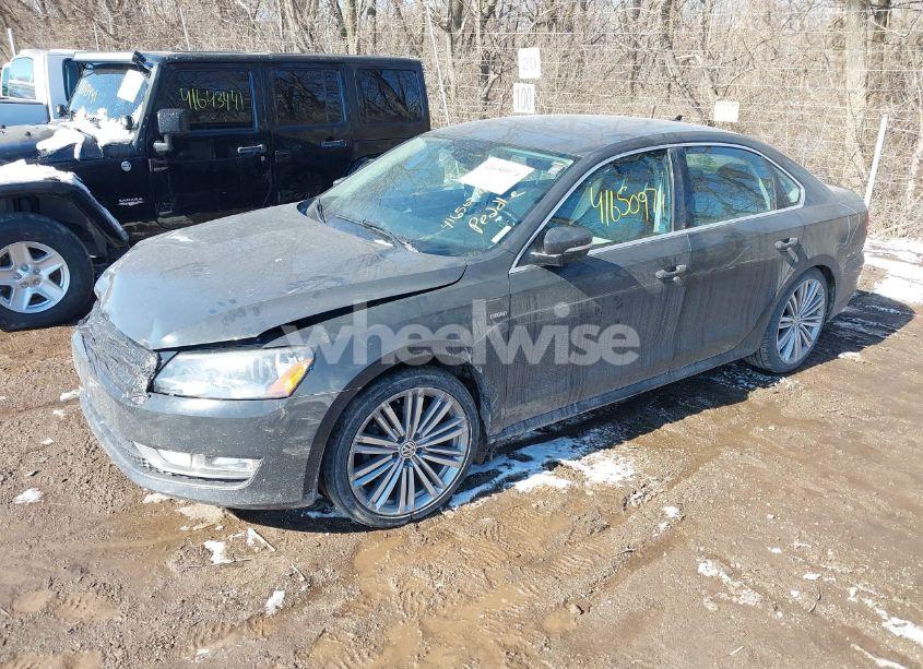 Photo 2 of 2014 Volkswagen Passat 1.8T SPORT (VIN 1VWBS7A39EC113209)